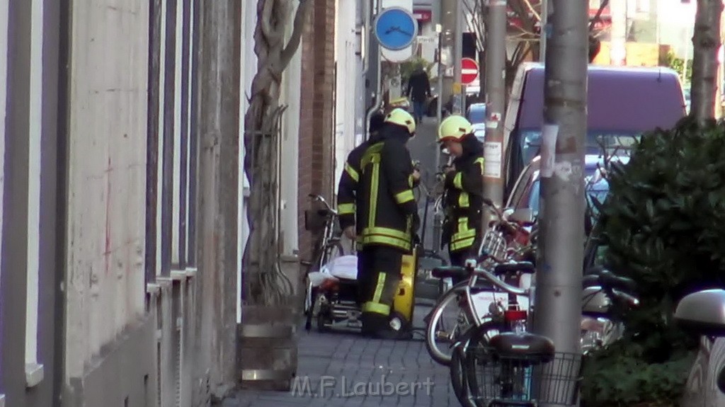 Einsatz BF Koeln POL SEK Koeln Suelz Aegidiusstr P15.jpg